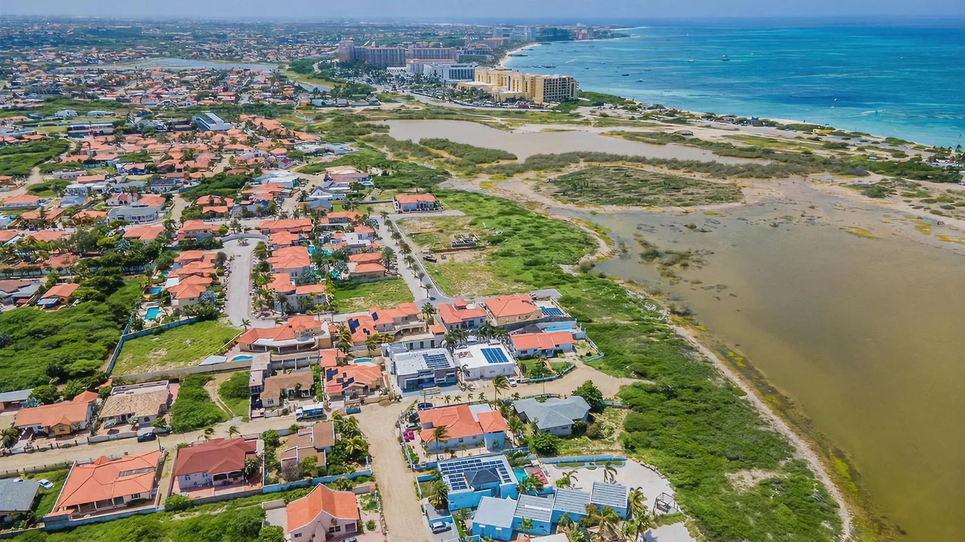 Fantastic 3-Bdr Villa With Gorgeous Pool View Palm Beach