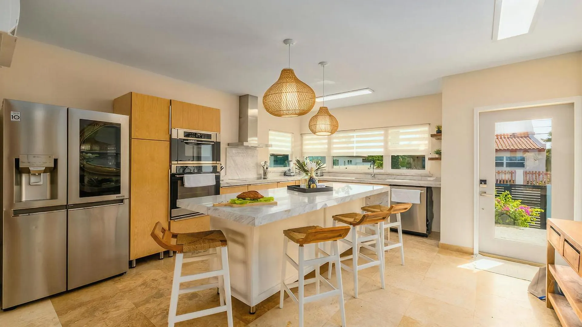 Fantastic 3-Bdr Villa With Gorgeous Pool View Palm Beach Aruba