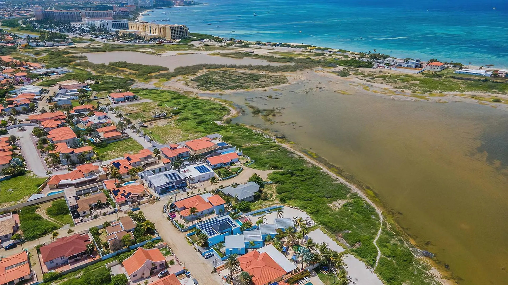 Fantastic 3-Bdr Villa With Gorgeous Pool View Palm Beach