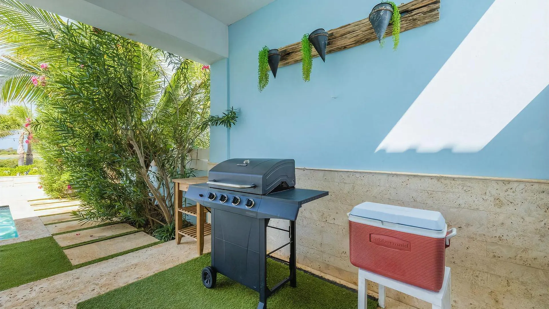 דירה פאלם ביץ' Fantastic 3-Bdr Villa With Gorgeous Pool View ארובה